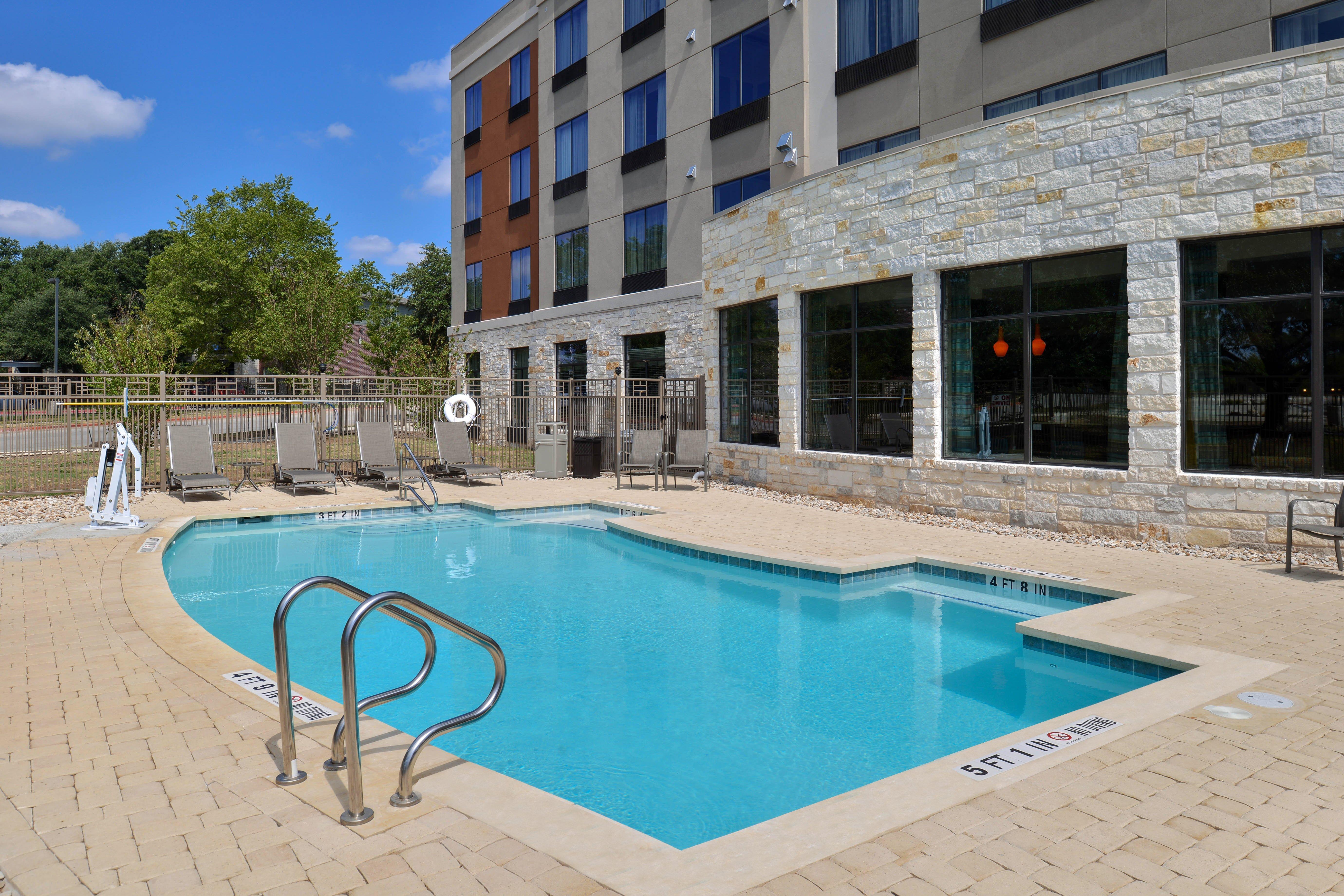 Holiday Inn Express & Suites Austin South By Ihg Buitenkant foto